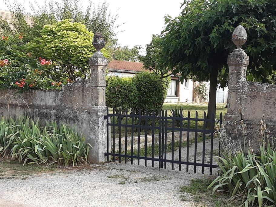Les Annexes Villa Verdun-sur-le-Doubs Eksteriør billede